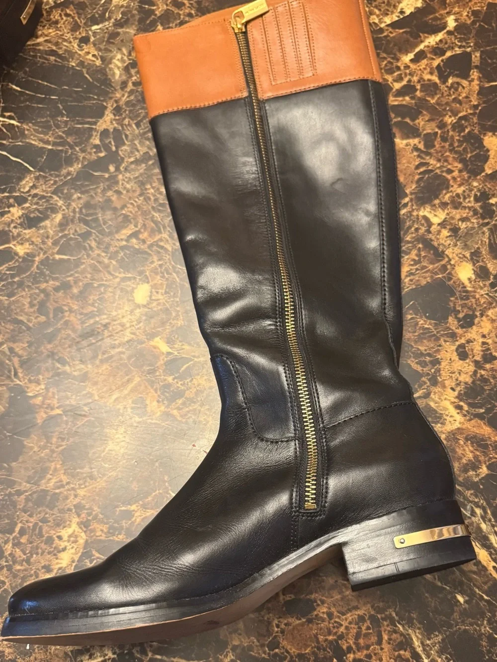 Micheal Kors Black and Tan Leather Fold-Over Boots-size 7